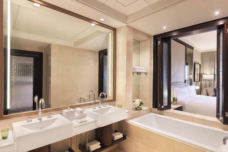 The Ritz-Carlton Abu Dhabi, Grand Canal - Oda