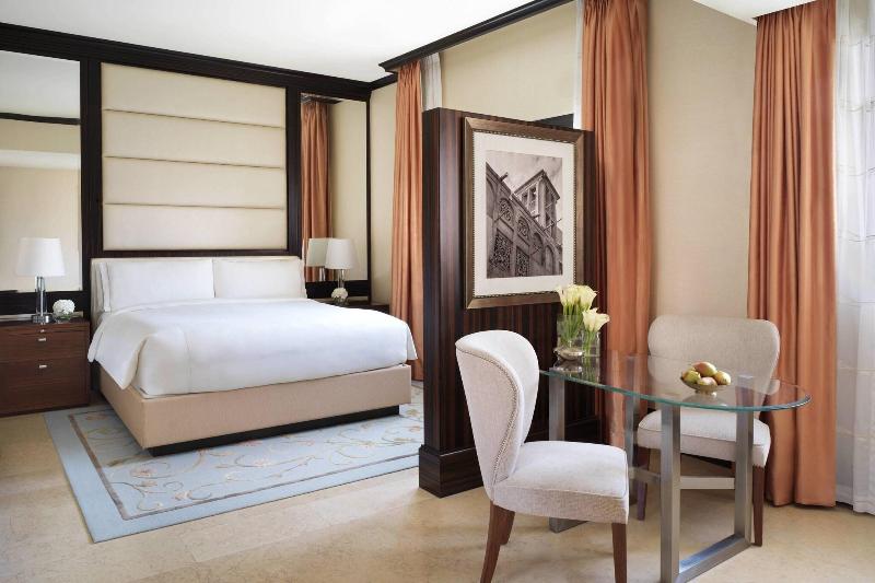 The Ritz-Carlton Abu Dhabi, Grand Canal - Oda