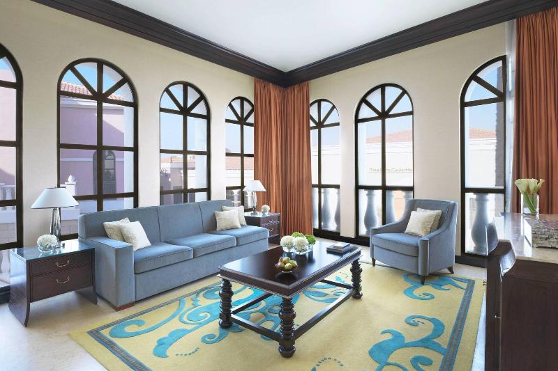 The Ritz-Carlton Abu Dhabi, Grand Canal - Oda