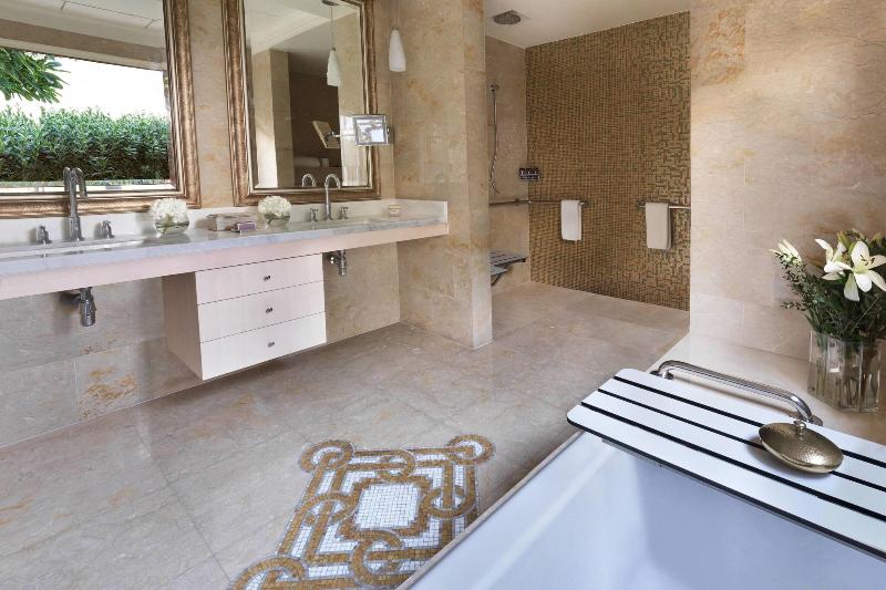 The Ritz-Carlton Abu Dhabi, Grand Canal - Oda