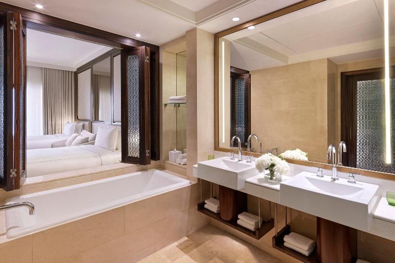 The Ritz-Carlton Abu Dhabi, Grand Canal - Oda