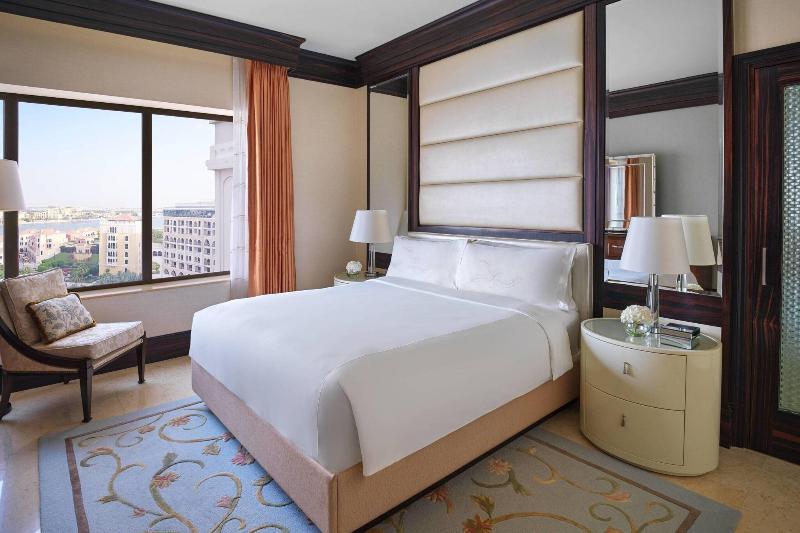 The Ritz-Carlton Abu Dhabi, Grand Canal - Oda