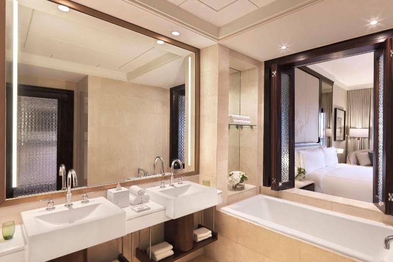 The Ritz-Carlton Abu Dhabi, Grand Canal - Oda