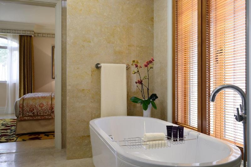 The Ritz-Carlton Abu Dhabi, Grand Canal - Oda