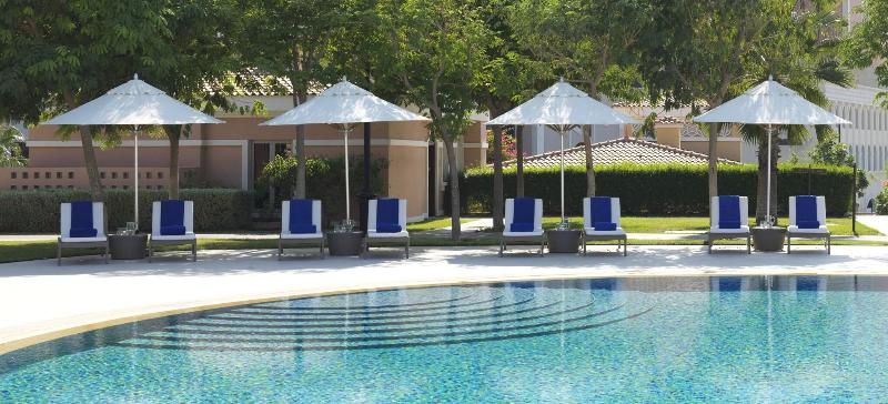 The Ritz-Carlton Abu Dhabi, Grand Canal - Havuz