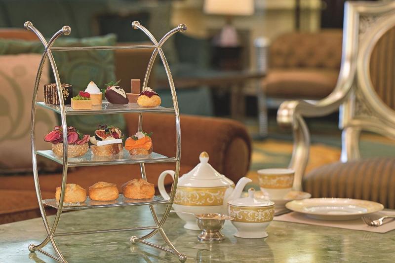 The Ritz-Carlton Abu Dhabi, Grand Canal - Restoran