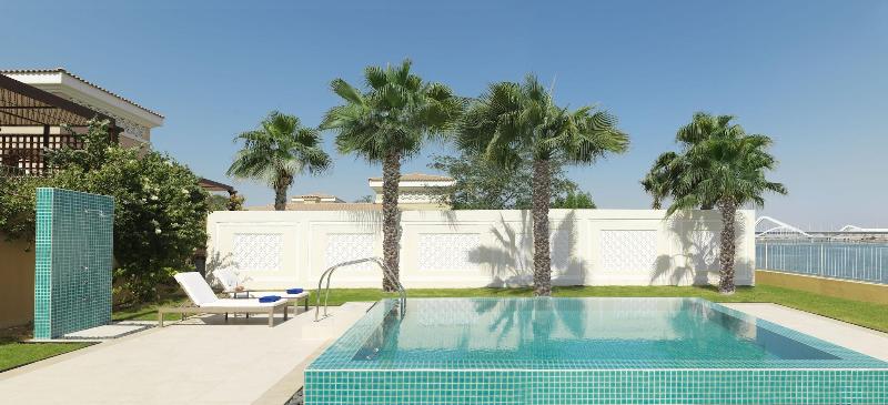 The Ritz-Carlton Abu Dhabi, Grand Canal - Teras