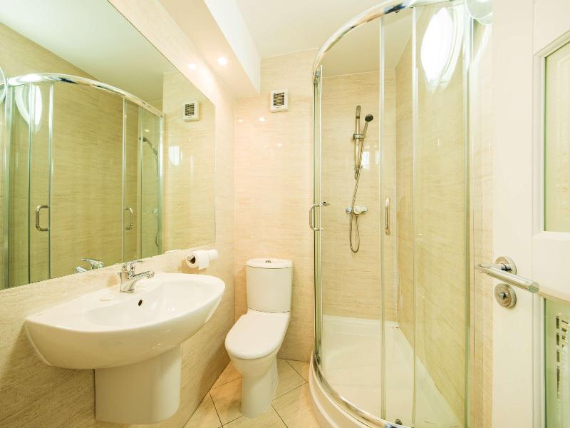 Arden Hotel And Leisure Club - Oda