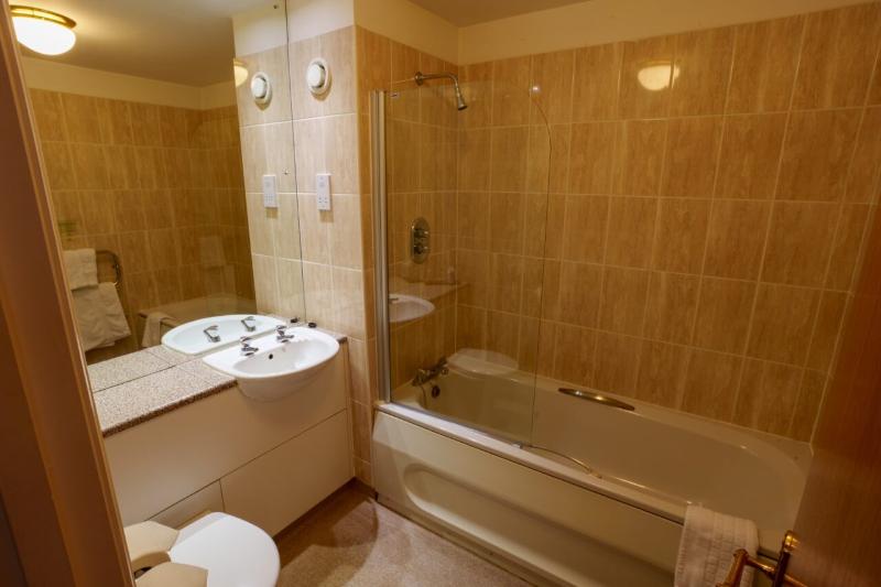 Arden Hotel And Leisure Club - Oda
