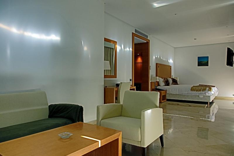 Suites Hotel Mohammed V - Oda