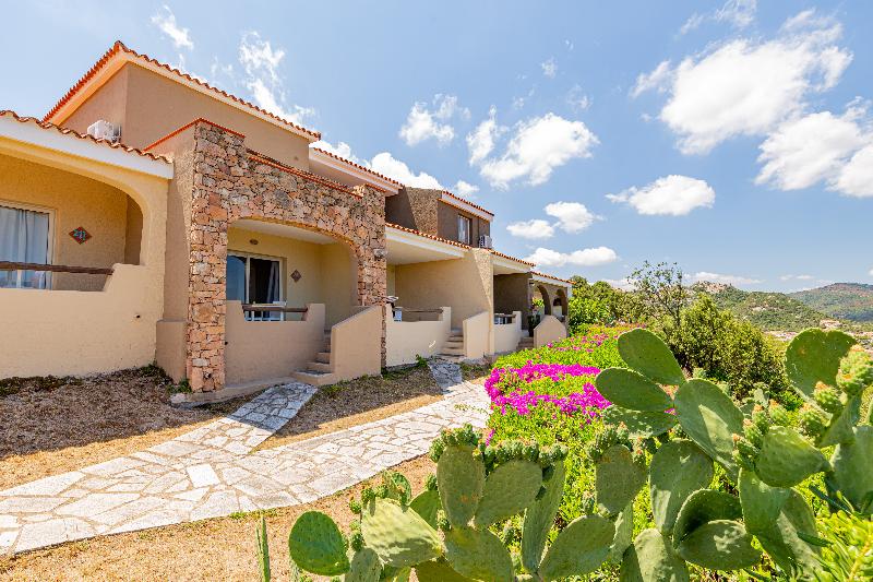 Lu Nibareddu Aparthotel - Oda