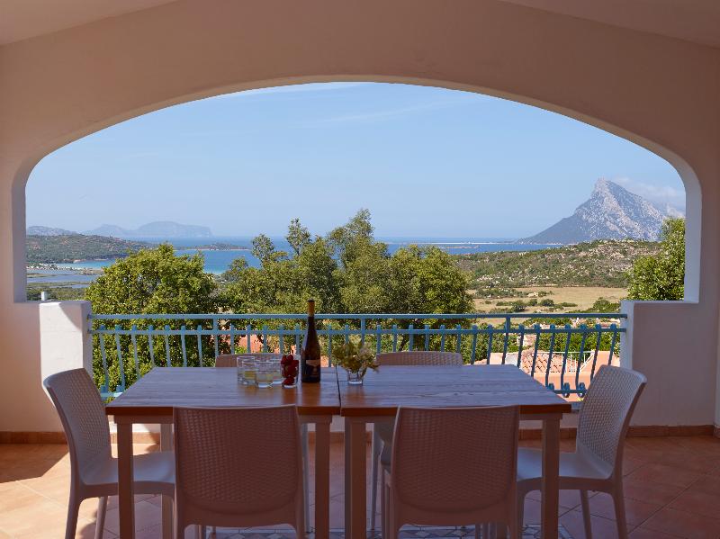 Lu Nibareddu Aparthotel - Oda