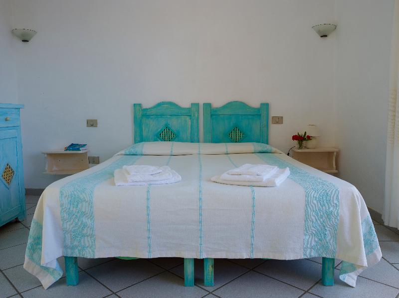 Lu Nibareddu Aparthotel - Oda