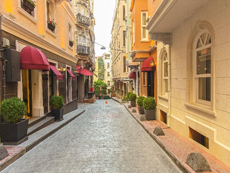Meroddi Pera Flats - Genel