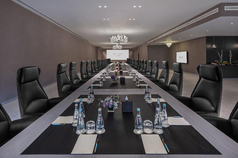 Sofitel Abu Dhabi Corniche - Genel