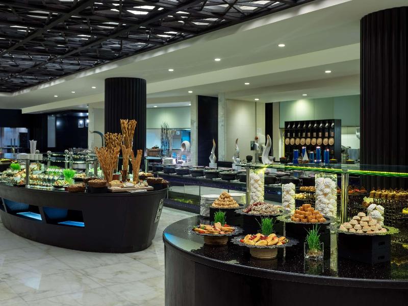 Sofitel Abu Dhabi Corniche - Restoran