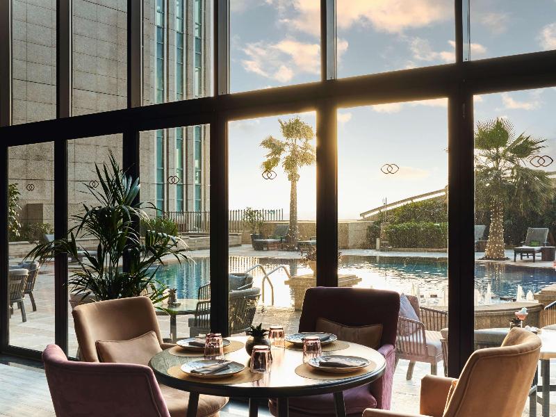 Sofitel Abu Dhabi Corniche - Restoran
