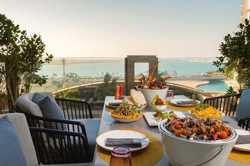 Sofitel Abu Dhabi Corniche - Restoran