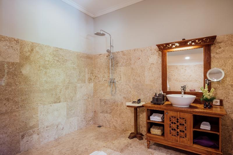 Desa Swan Villas & SPA, Keramas - Oda