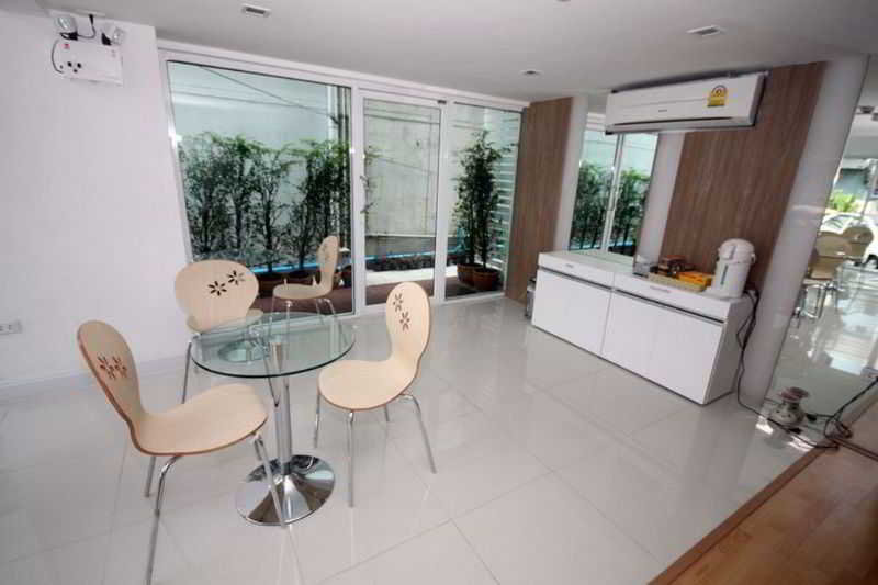 Nantra Ekamai Hotel otel fotoğrafı