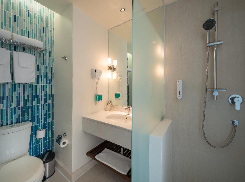 Holiday Inn Express Phuket Patong Beach Central - Oda