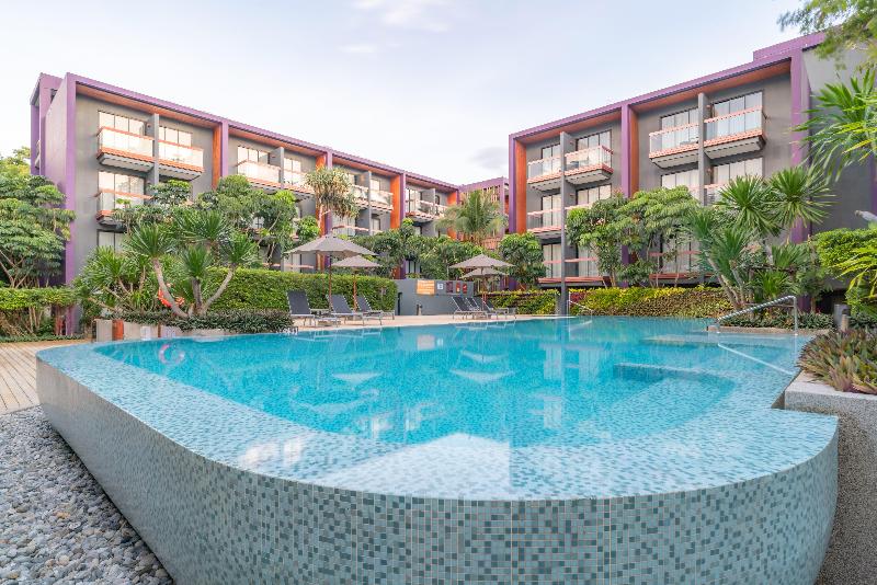 Holiday Inn Express Phuket Patong Beach Central - Havuz