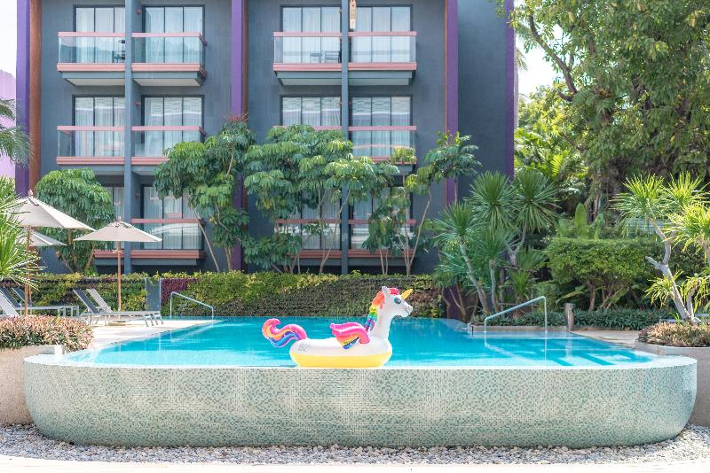 Holiday Inn Express Phuket Patong Beach Central - Havuz