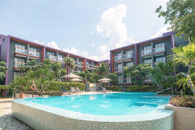 Holiday Inn Express Phuket Patong Beach Central - Havuz