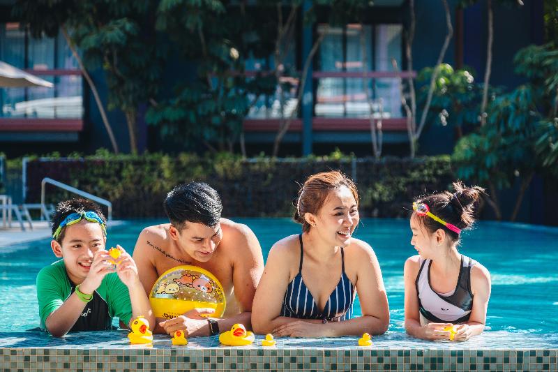 Holiday Inn Express Phuket Patong Beach Central - Havuz