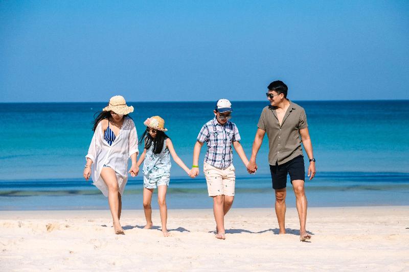 Holiday Inn Express Phuket Patong Beach Central - Plaj
