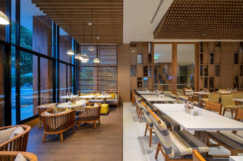 Holiday Inn Express Phuket Patong Beach Central - Restoran