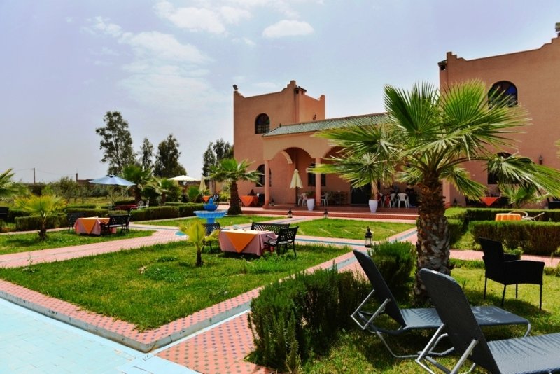 Riad Qodwa - Genel
