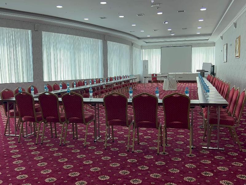 Ramada Baku Hotel - Toplantı