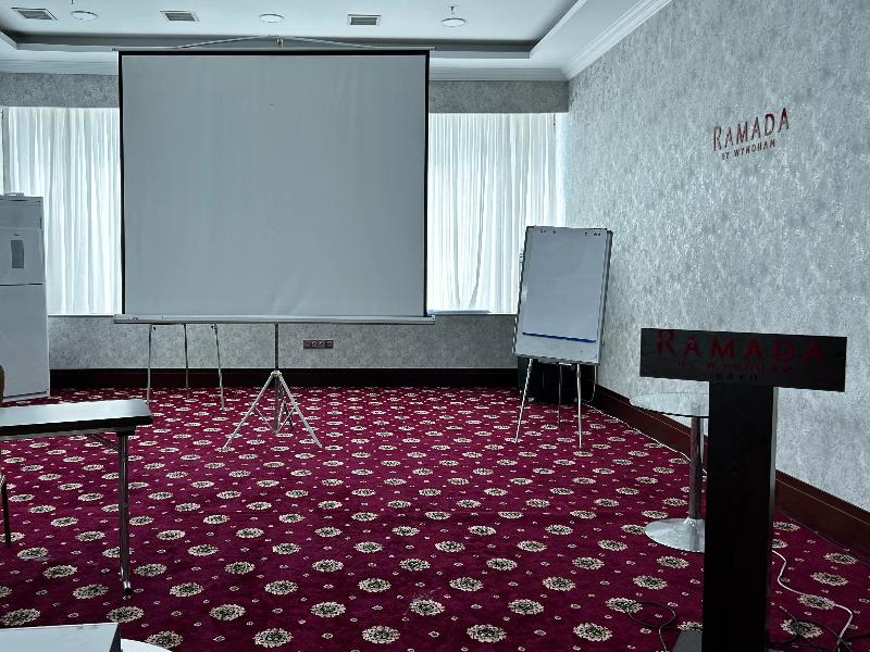 Ramada Baku Hotel - Toplantı