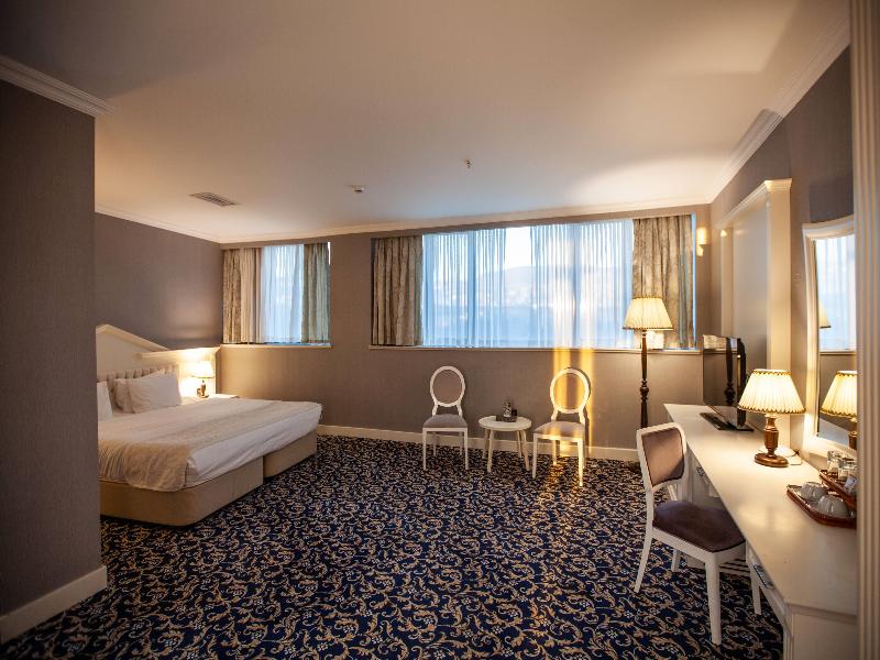 Ramada Baku Hotel - Oda