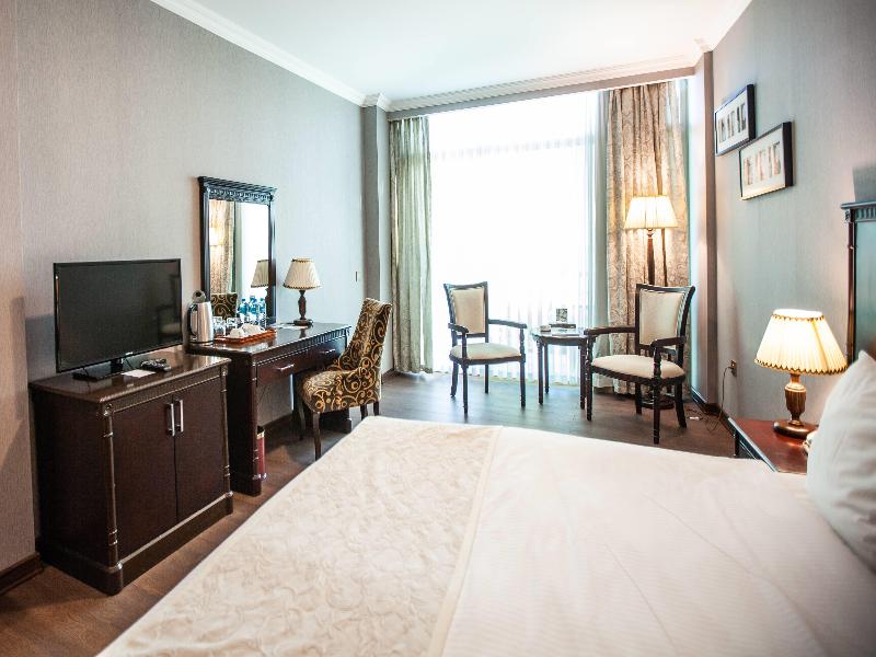Ramada Baku Hotel - Oda