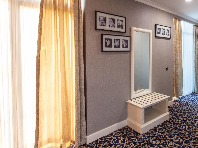 Ramada Baku Hotel - Oda