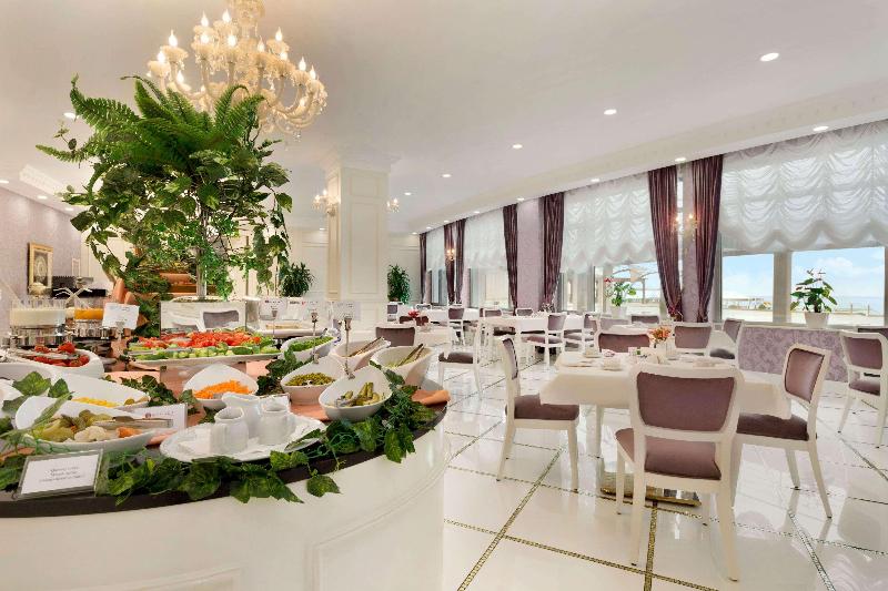 Ramada Baku Hotel - Restoran