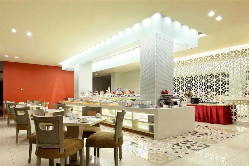 Mercure Padang - Restoran