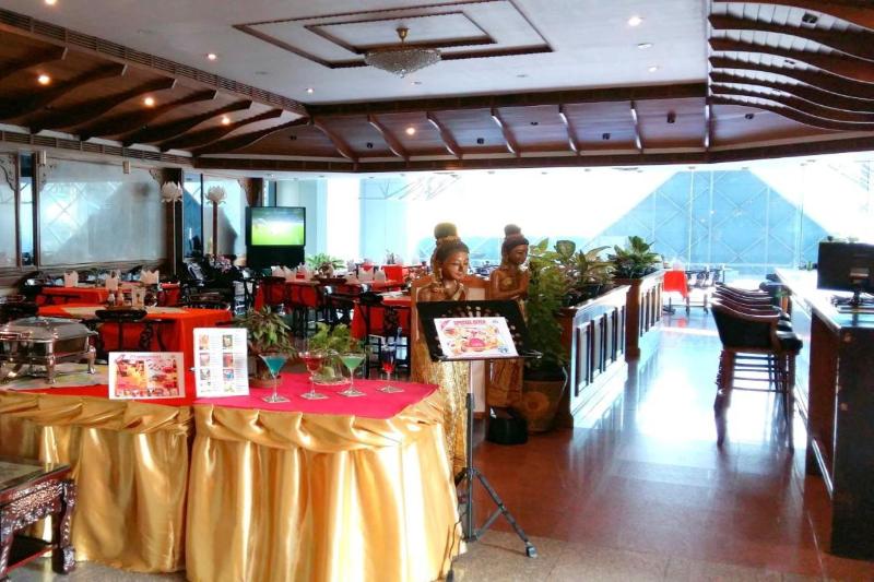 Cloudotel Walking Street - Restoran