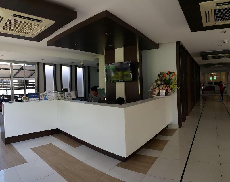 April Suites - Lobi