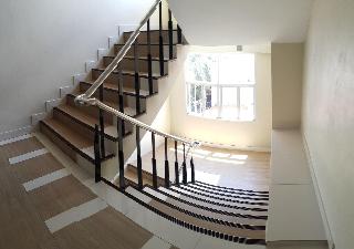April Suites fotoÄŸrafÄ±