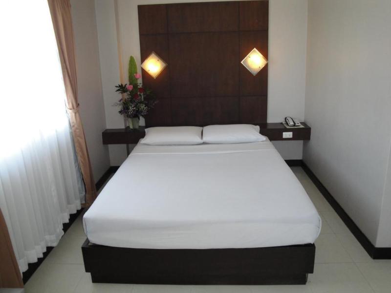 Flipper House Hotel - Genel