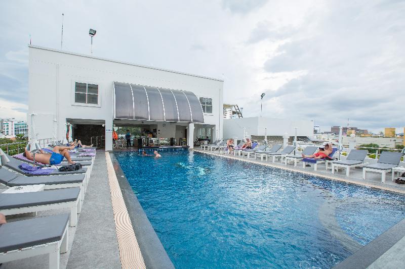 Flipper House Hotel - Havuz
