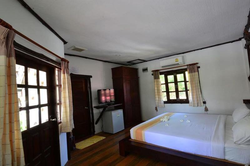 Alongkot Beach Resort - Oda