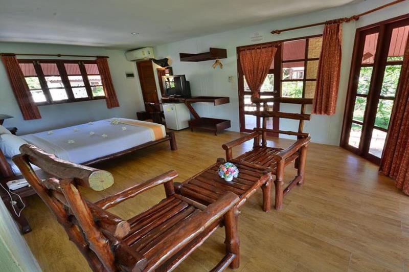 Alongkot Beach Resort - Oda