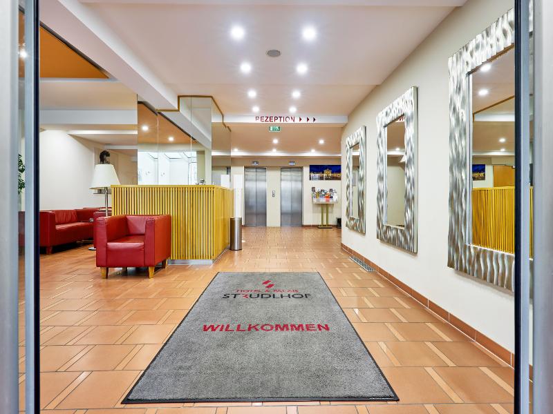 Hotel Strudlhof - Lobi