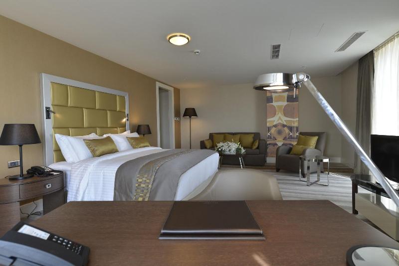 Wyndham Grand Istanbul Europe - Oda