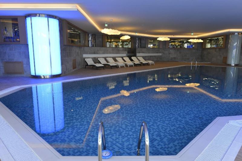Wyndham Grand Istanbul Europe - Havuz