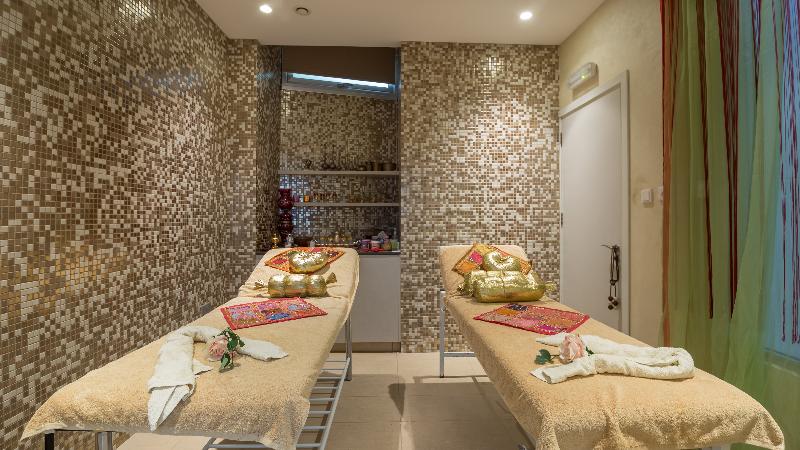 Vrissaki Beach Hotel - Genel
